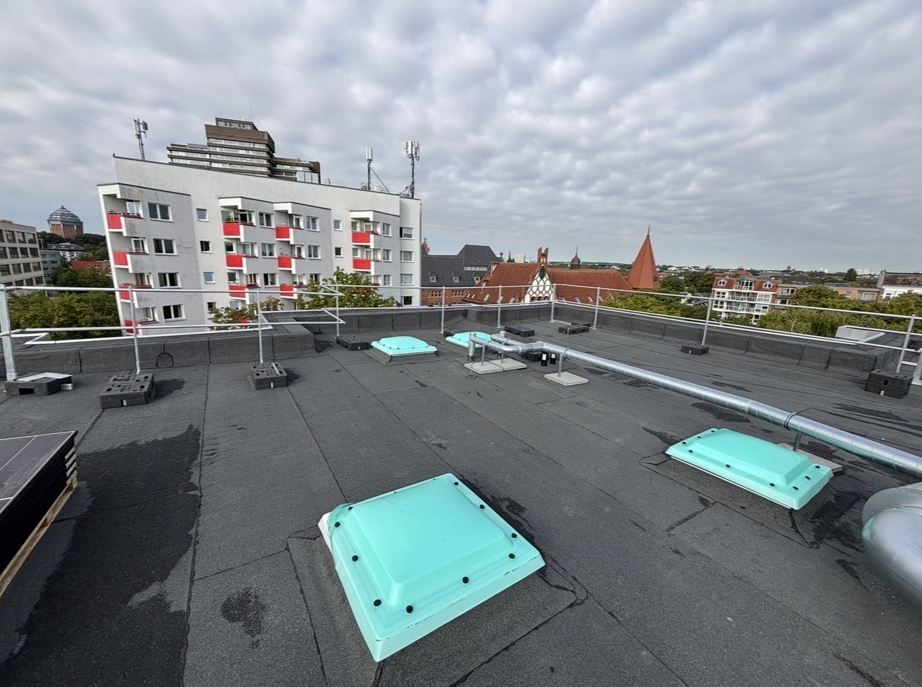 Flachdacharbeiten Flachdacharbeiten – Waskow GmbH Dachdecker & Meisterbetrieb